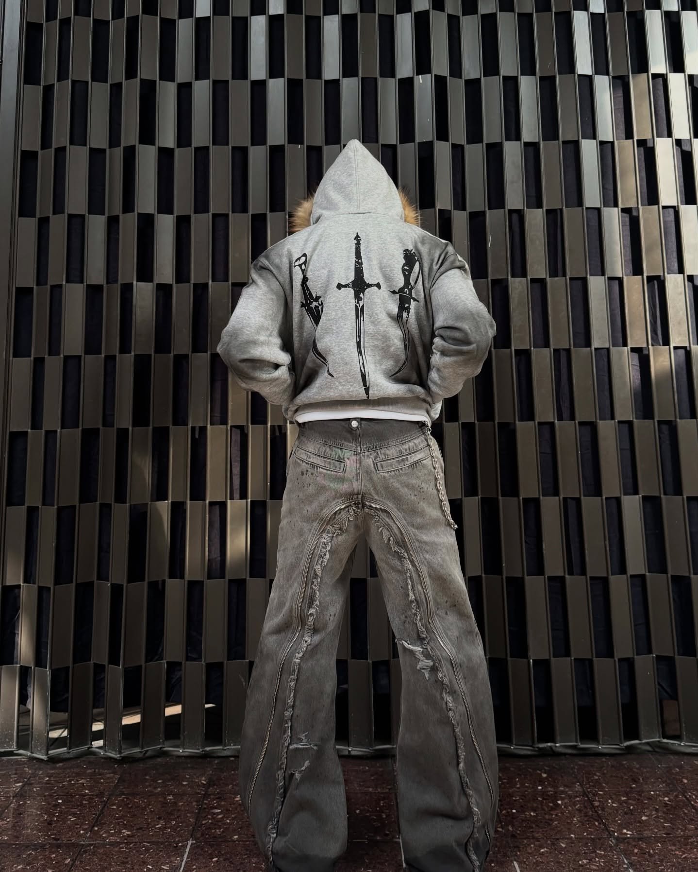 RIVET HOODIE