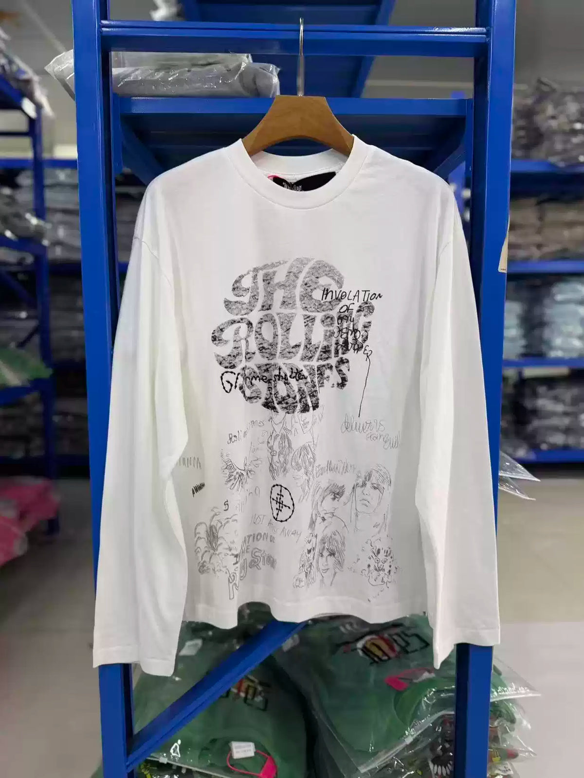 Play Hollywood Vintage‑Wash Off‑White Cropped Long Sleeve T‑Shirt