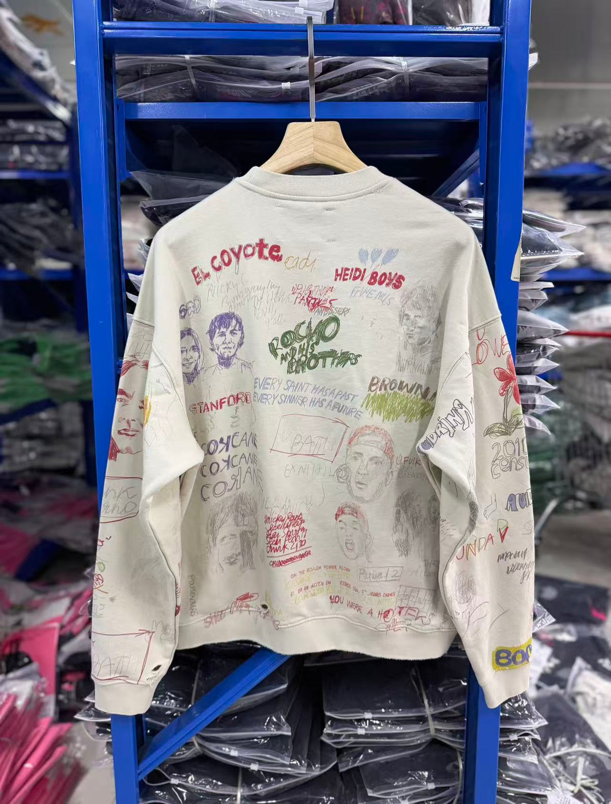 Play Hollywood Vintage‑Wash Cream Cropped Oversized Hoodie（副本）